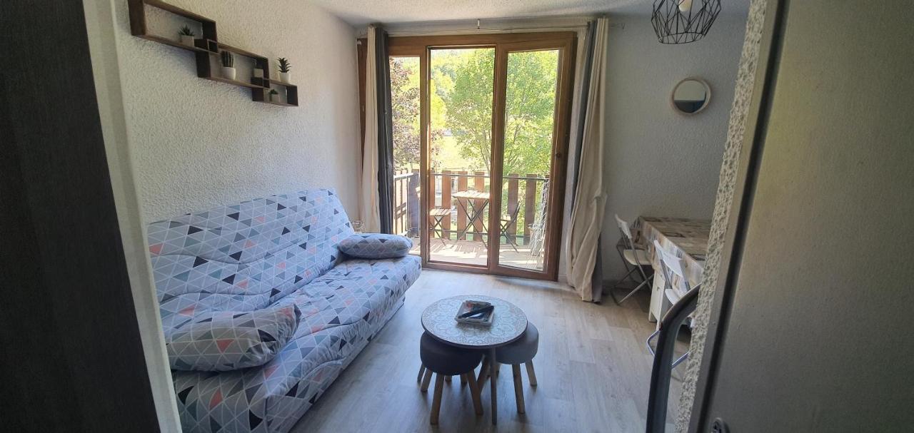 Studio 4 A 5 Personnes Saint Jean Montclar Montclar  Exterior photo